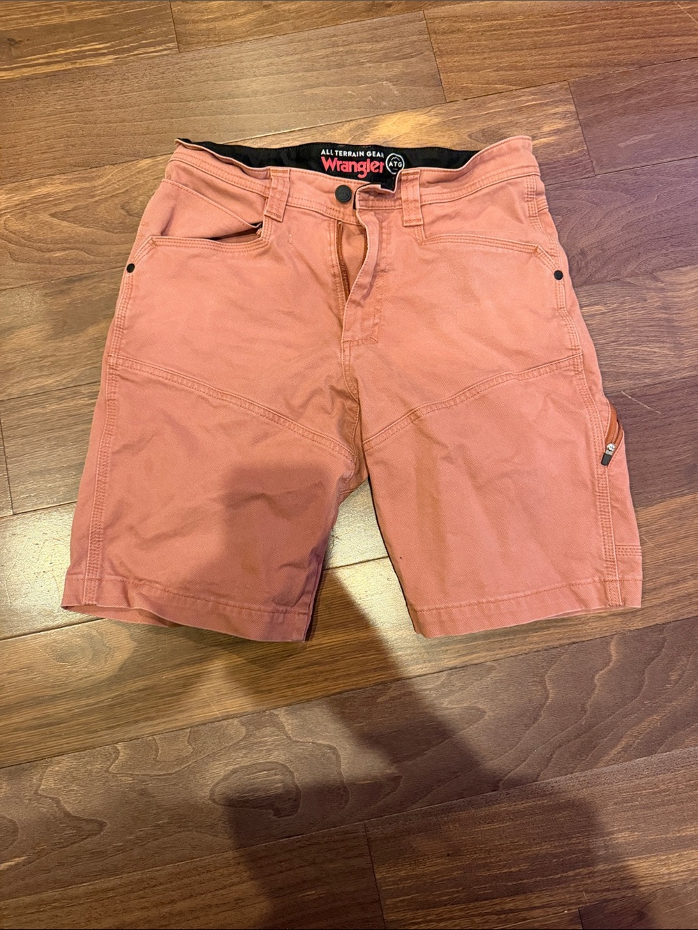Wrangler men’s Coral Utility Shorts